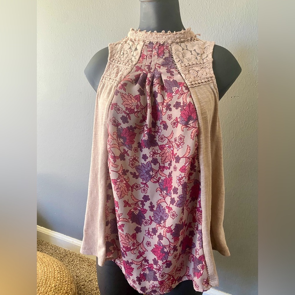 Skylar & Jade Boho Floral Sleeveless Blouse - Lace & Crochet Detail - Size L